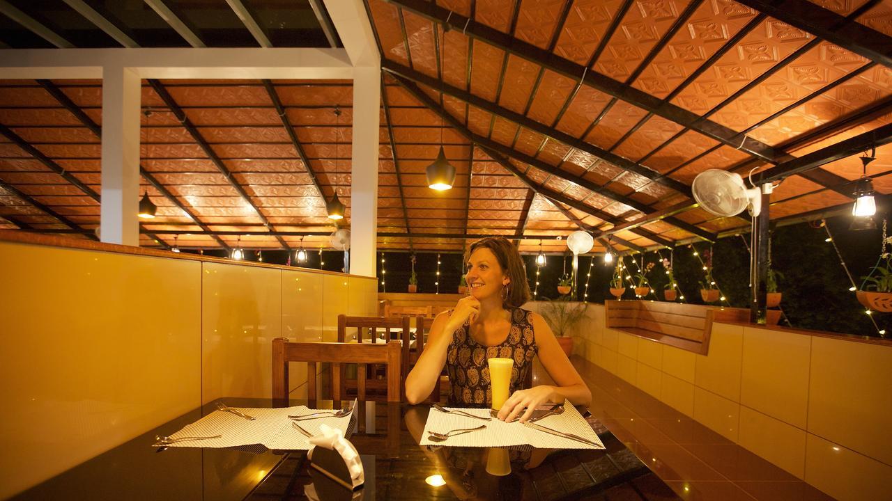 Roses Inn Fortkochi 외부 사진